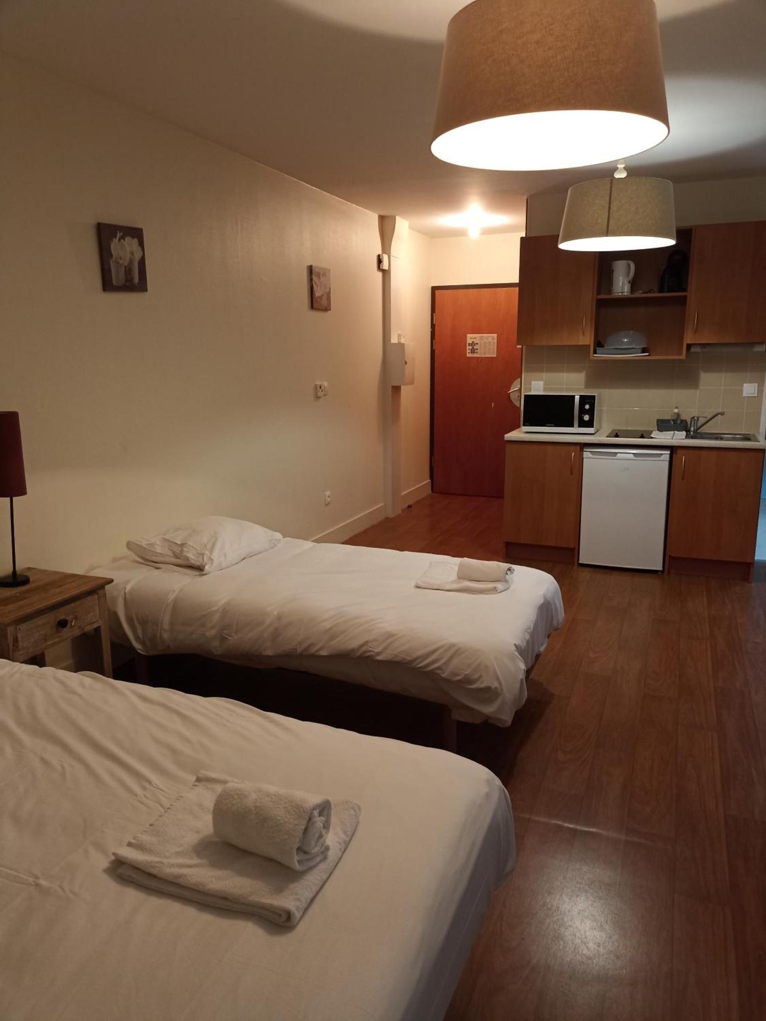 Residence La Providence Zenao Lisieux Buitenkant foto