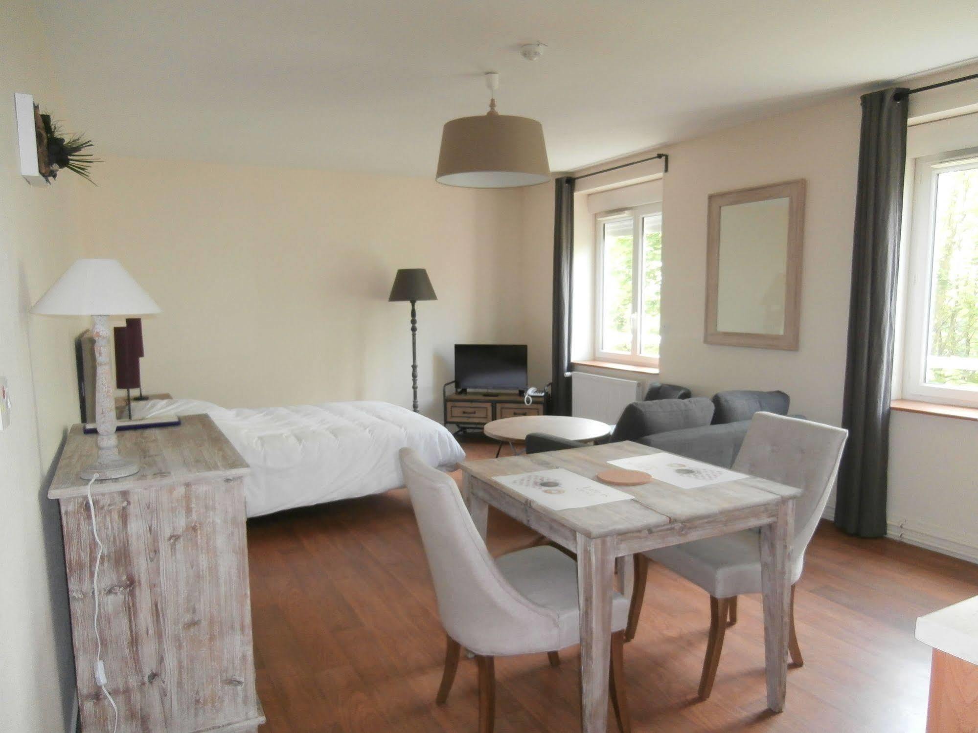 Residence La Providence Zenao Lisieux Buitenkant foto